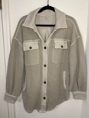 Free People Oversized Ruby Jacket color Stone Fleece Shacket size XS